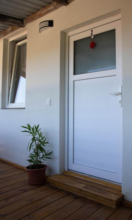 Koller Apartmanhaz Sarvar Ngoại thất bức ảnh