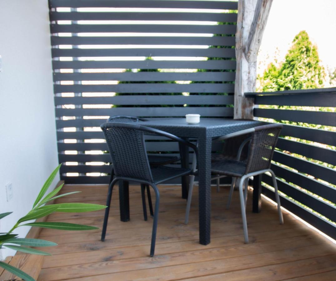 Koller Apartmanhaz Sarvar Ngoại thất bức ảnh