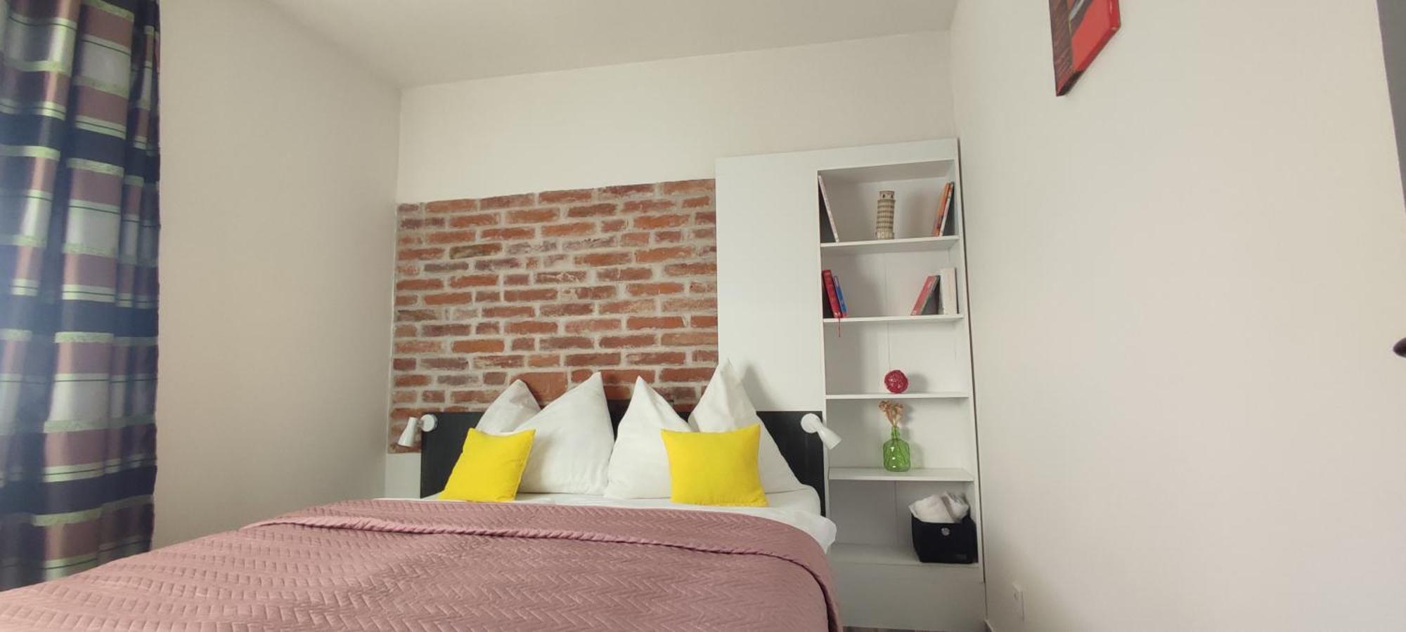 Koller Apartmanhaz Sarvar Ngoại thất bức ảnh